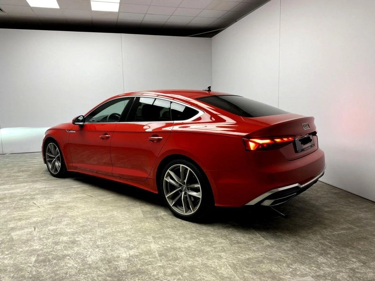 Audi A5 40 TFSI S-line - изображение 2