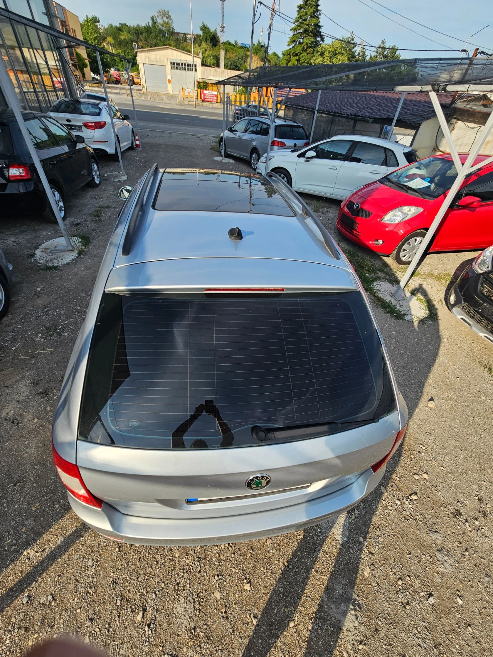 Skoda Superb 2.0 TDI 140к.с DSG - изображение 6