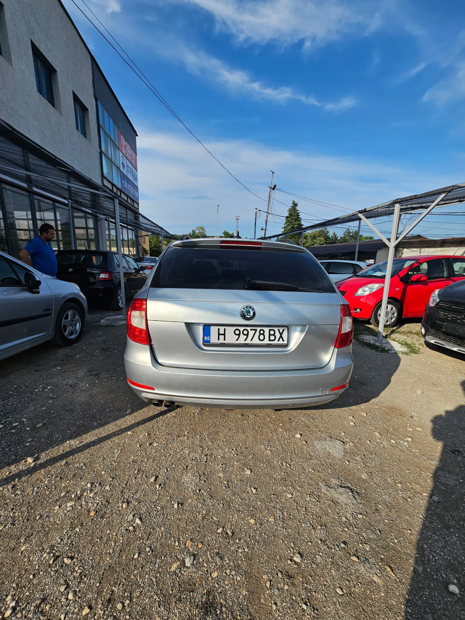 Skoda Superb 2.0 TDI 140к.с DSG - изображение 7