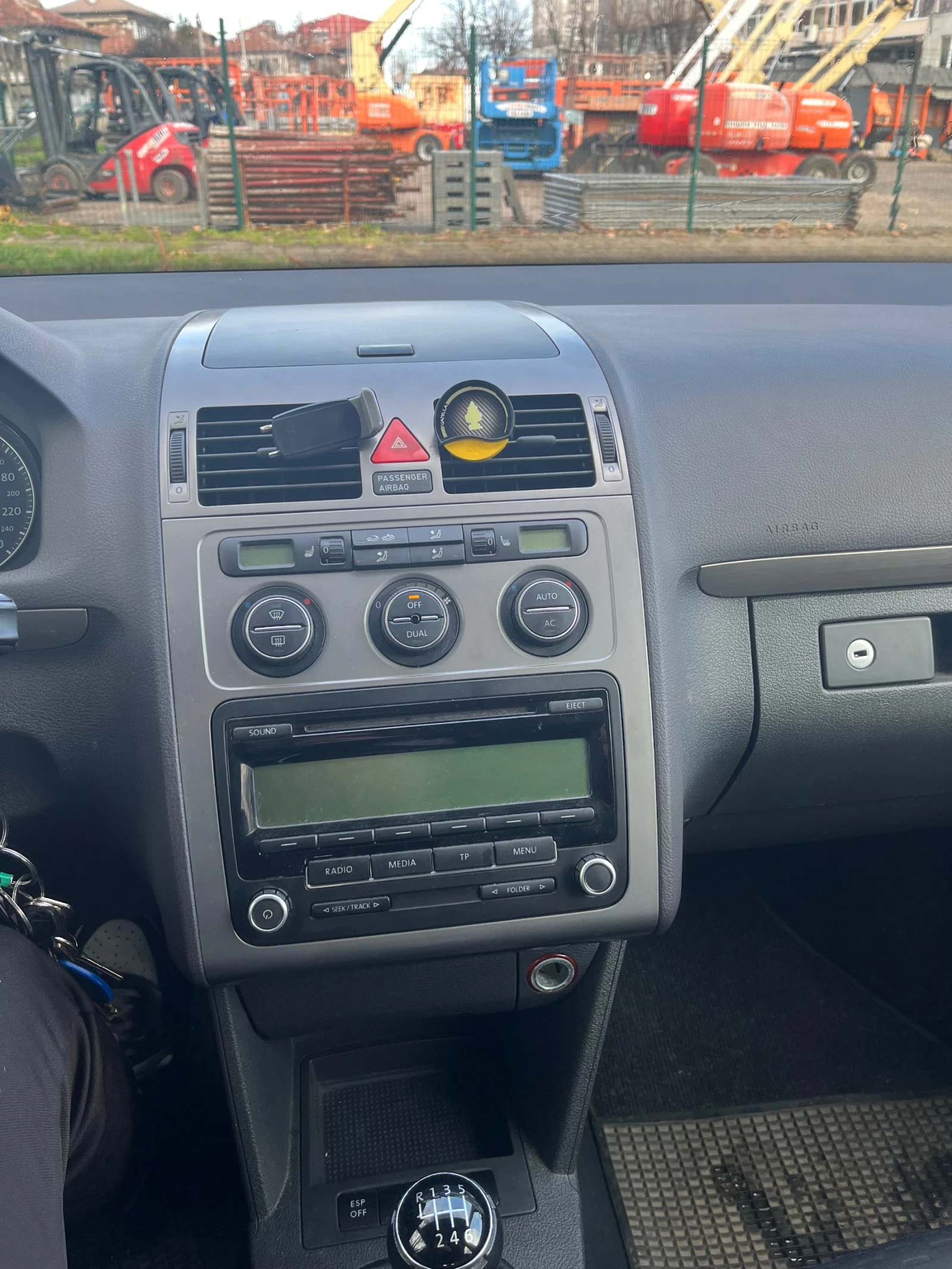 VW Touran  - изображение 5