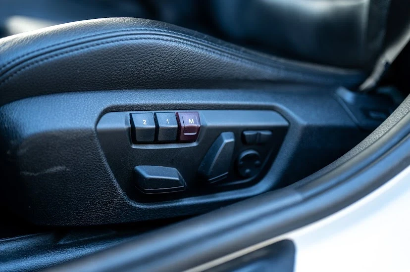 BMW 335 M PERFORMANCE , снимка 13 - Автомобили и джипове - 53136482