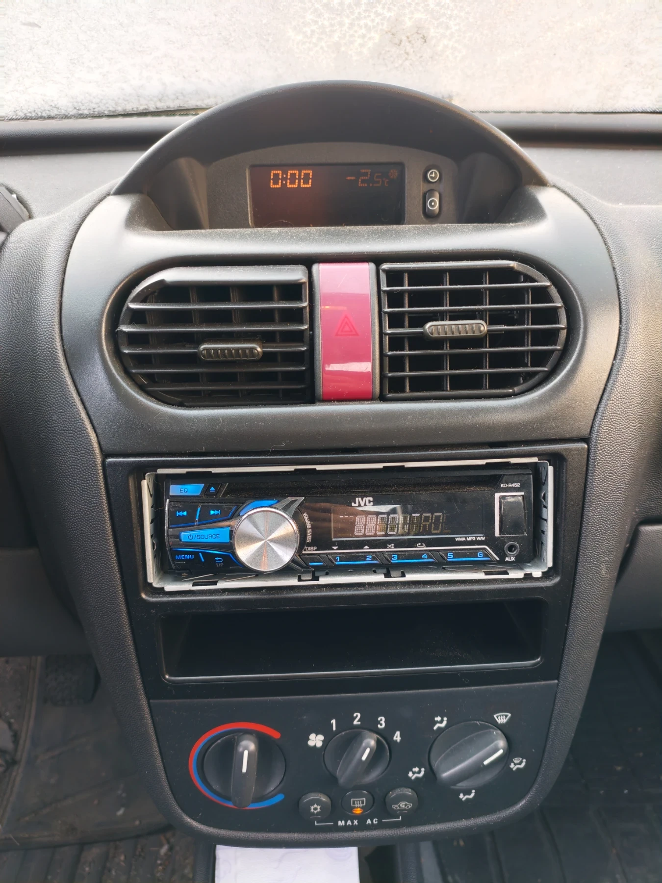 Opel Corsa  - изображение 8