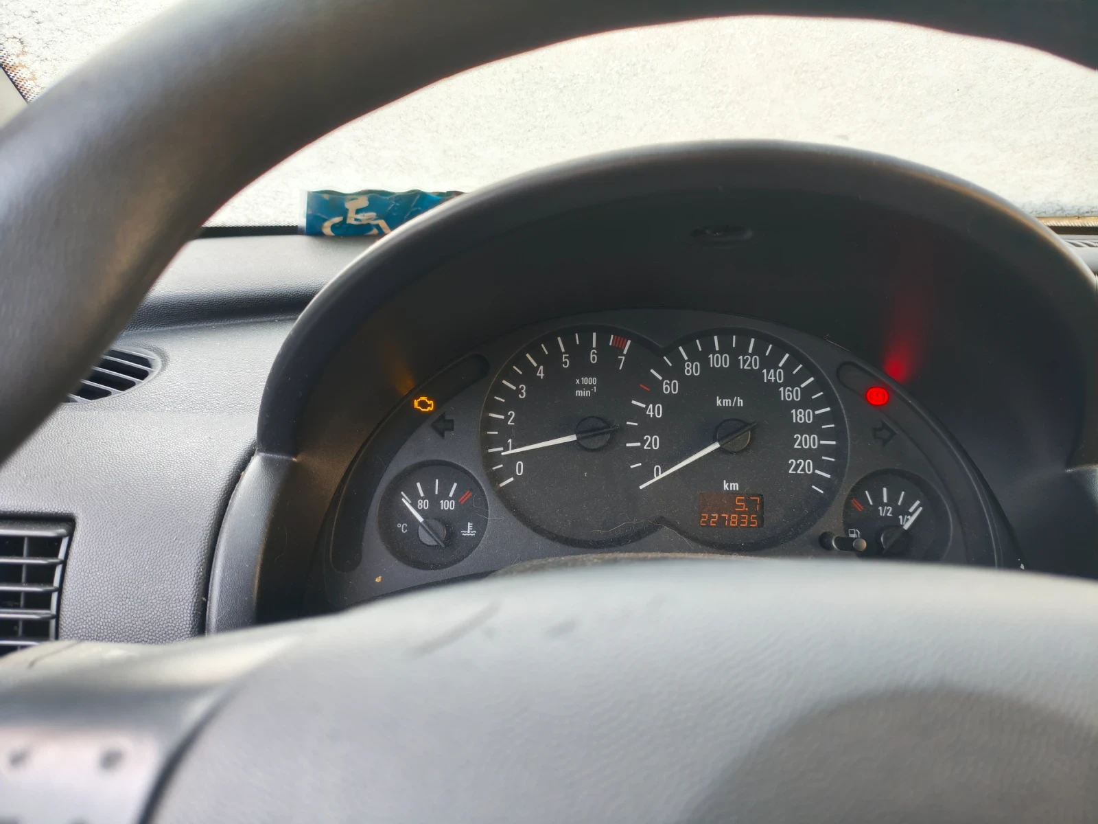 Opel Corsa  - изображение 6