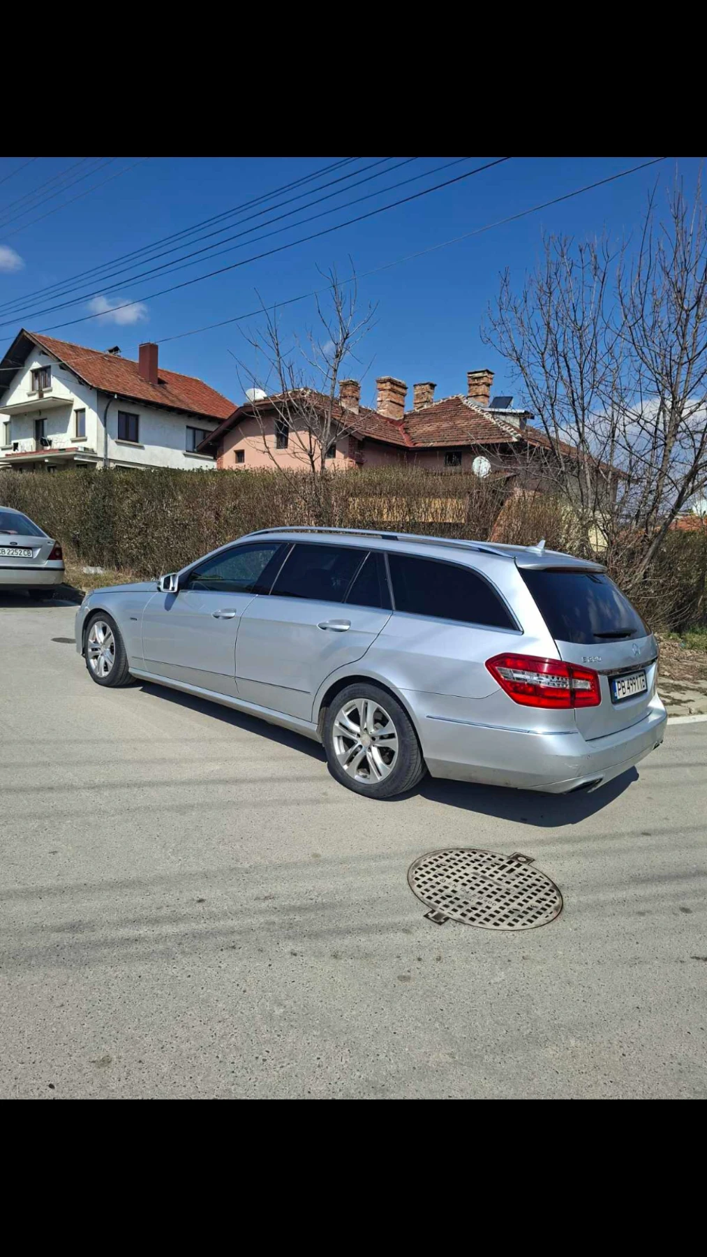 Mercedes-Benz E 220, снимка 5 - Автомобили и джипове - 53916760