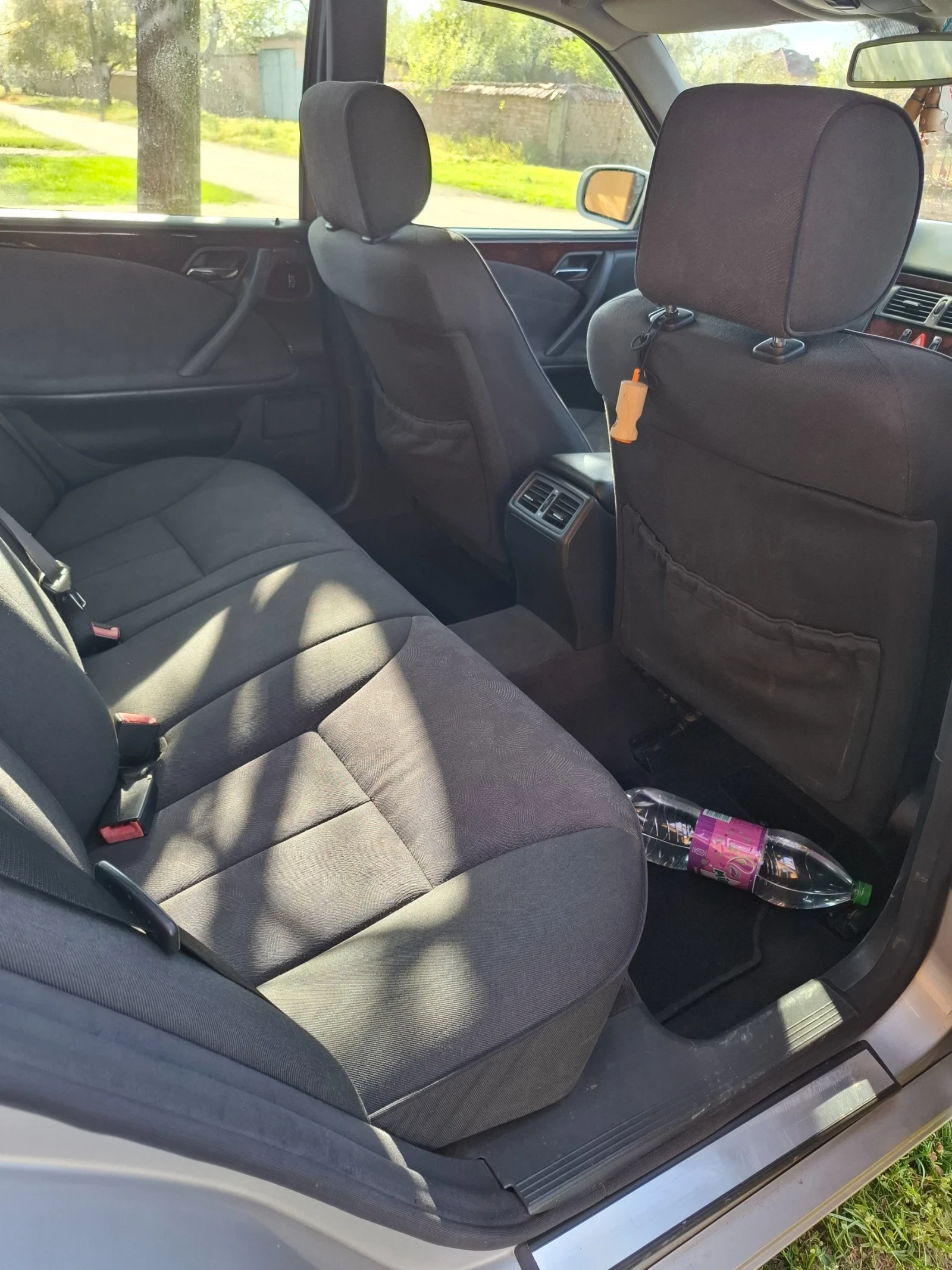 Mercedes-Benz E 270, снимка 6 - Автомобили и джипове - 54259406