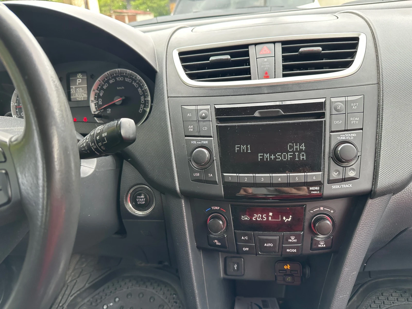 Suzuki Swift, снимка 11 - Автомобили и джипове - 54598667