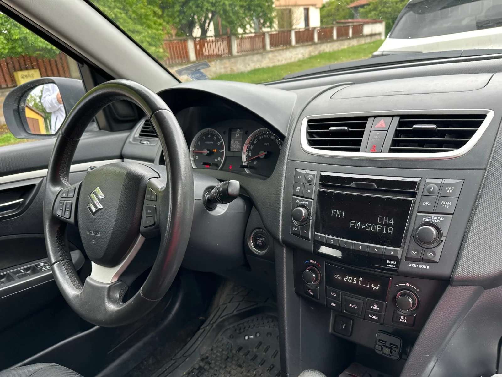 Suzuki Swift, снимка 12 - Автомобили и джипове - 54598667