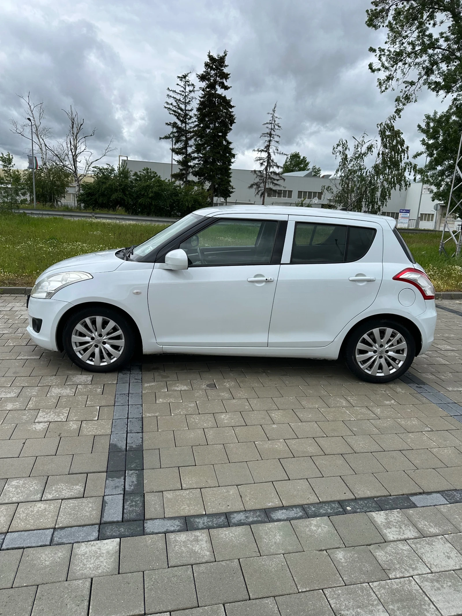 Suzuki Swift, снимка 6 - Автомобили и джипове - 54598667