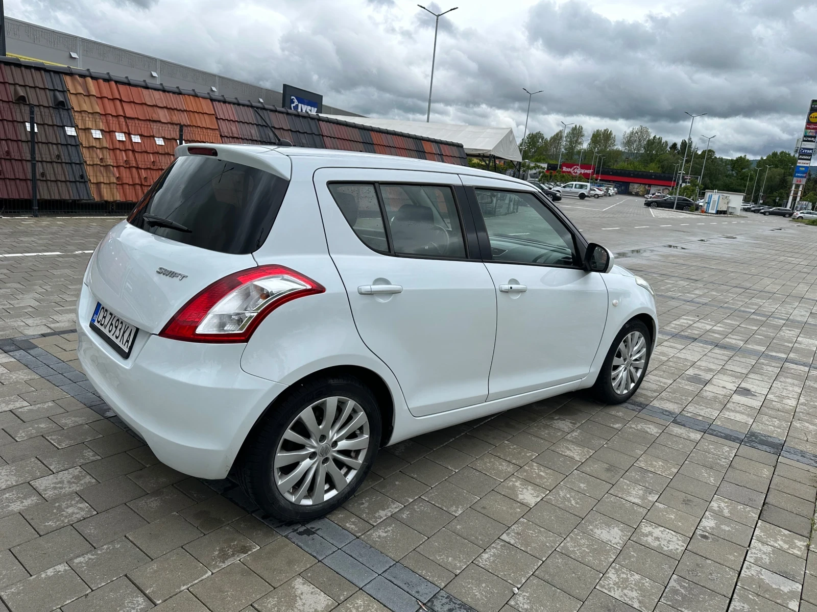 Suzuki Swift, снимка 3 - Автомобили и джипове - 54598667
