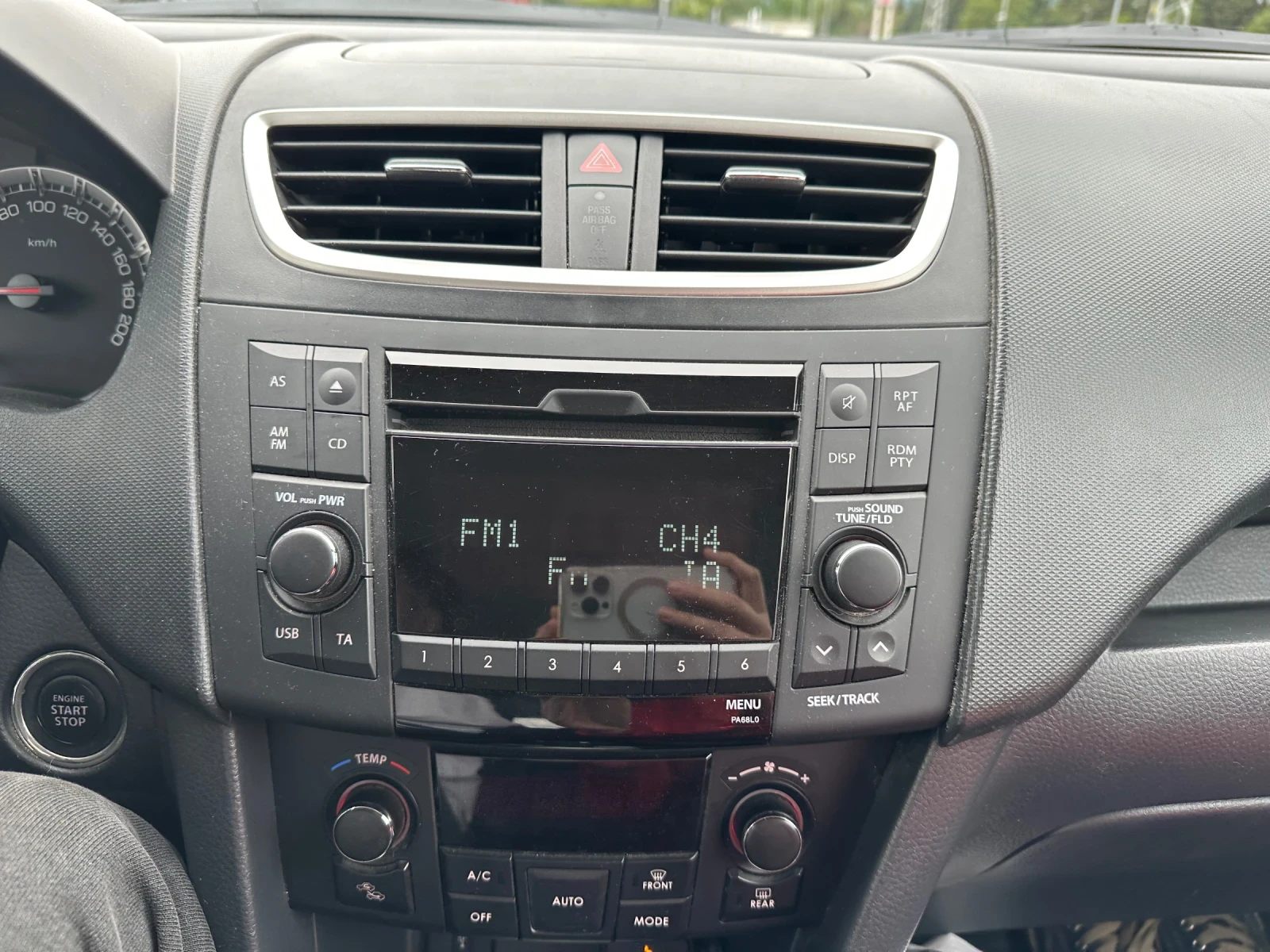 Suzuki Swift, снимка 9 - Автомобили и джипове - 54598667