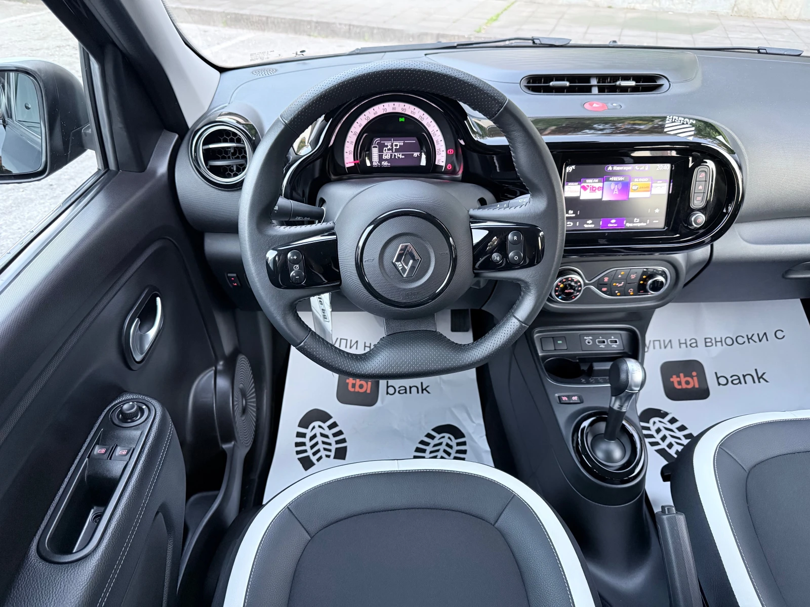 Renault Twingo Electric* Urban Night X* В Гаранция* Лизинг* , снимка 11 - Автомобили и джипове - 54899175