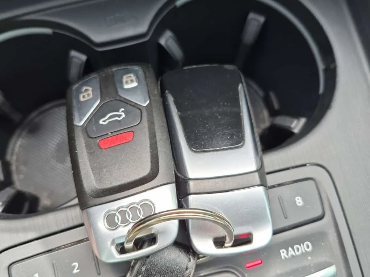Audi A4 * FULL DIGITAL * 360 КАМЕРА * 2 КЛЮЧА * АВТОКРЕДИТ, снимка 7 - Автомобили и джипове - 54939555
