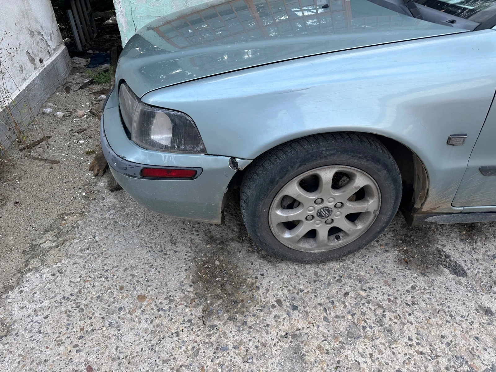 Volvo V40 1.800, снимка 2 - Автомобили и джипове - 55128460