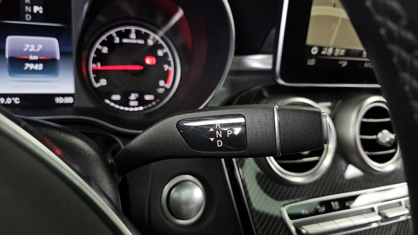 Mercedes-Benz C 63 AMG BLIND SPOT* HUD* 360* ЕЛ. БАГАЖНИК* КРАЙНА ЦЕНА, снимка 9 - Автомобили и джипове - 55243487