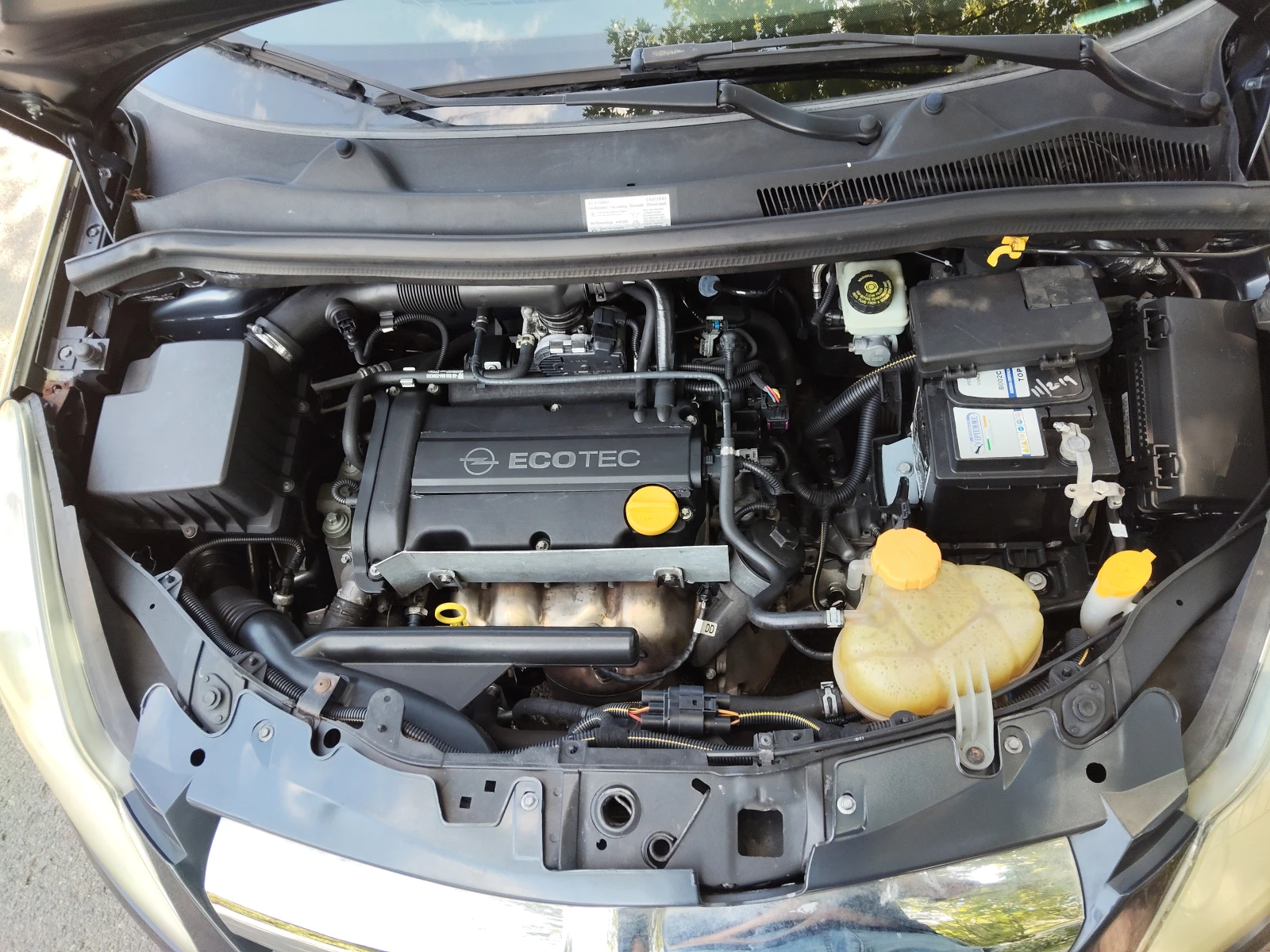Opel Corsa 1, 2i 80ps COSMO, снимка 13 - Автомобили и джипове - 55390420
