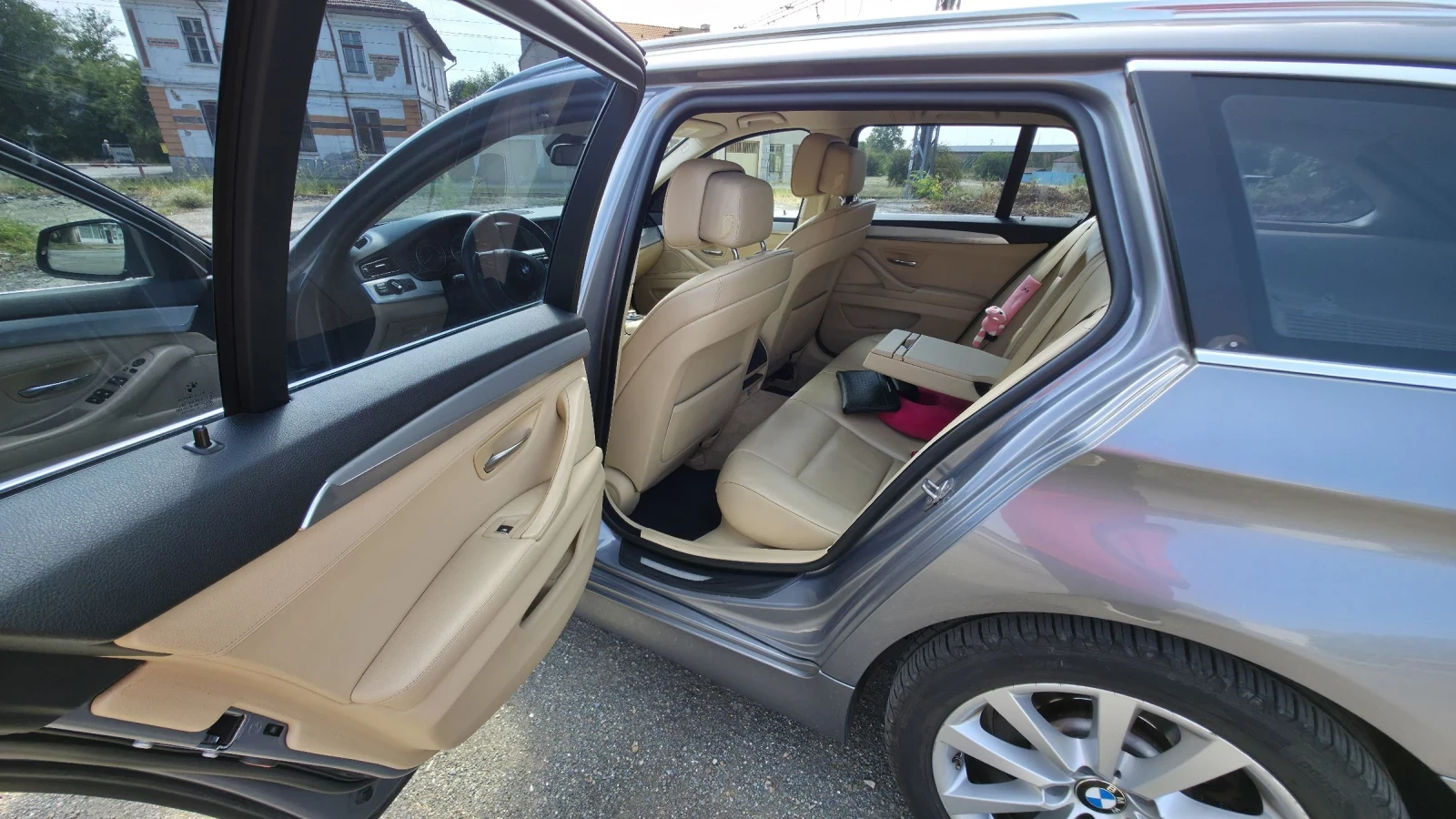 BMW 530, снимка 3 - Автомобили и джипове - 55394619