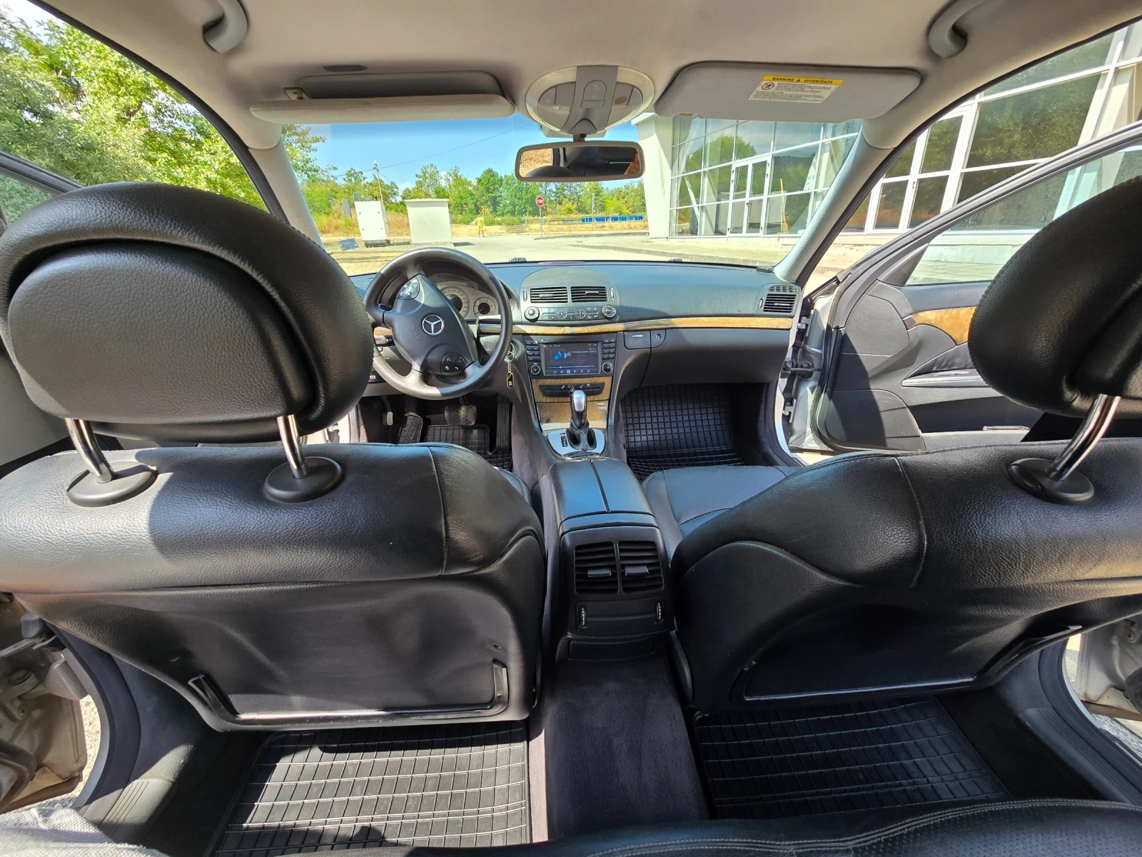 Mercedes-Benz E 280, снимка 4 - Автомобили и джипове - 55797595
