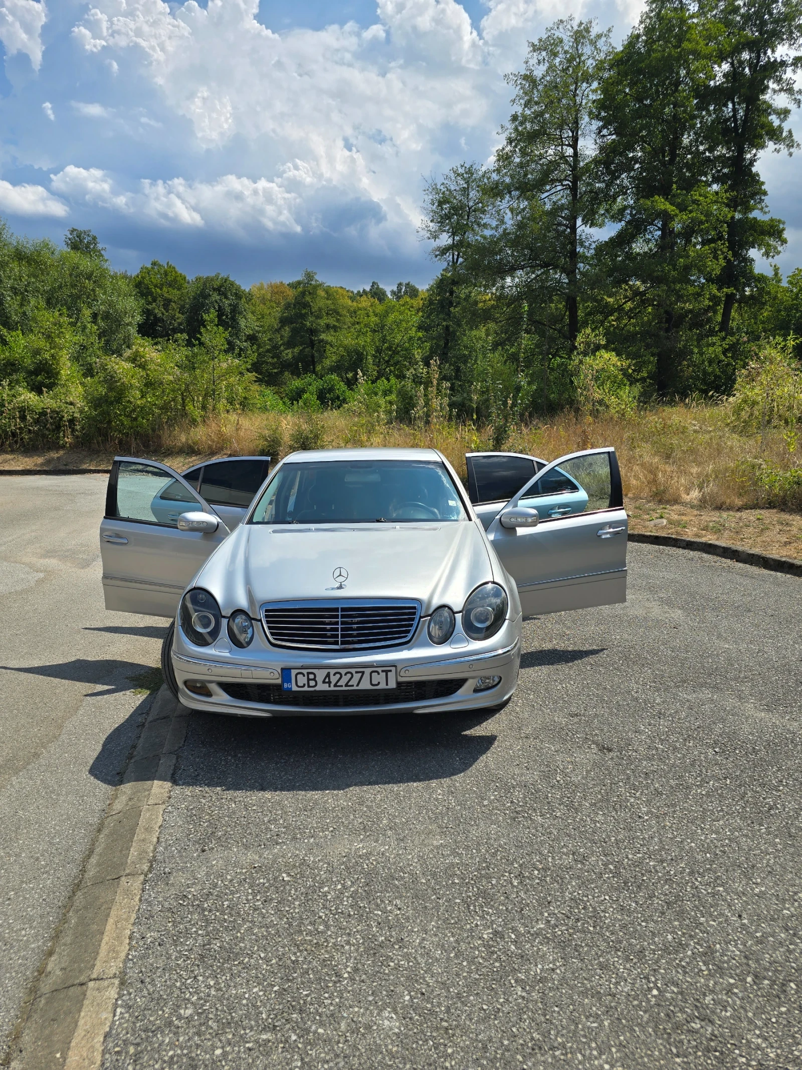 Mercedes-Benz E 280, снимка 3 - Автомобили и джипове - 55797595