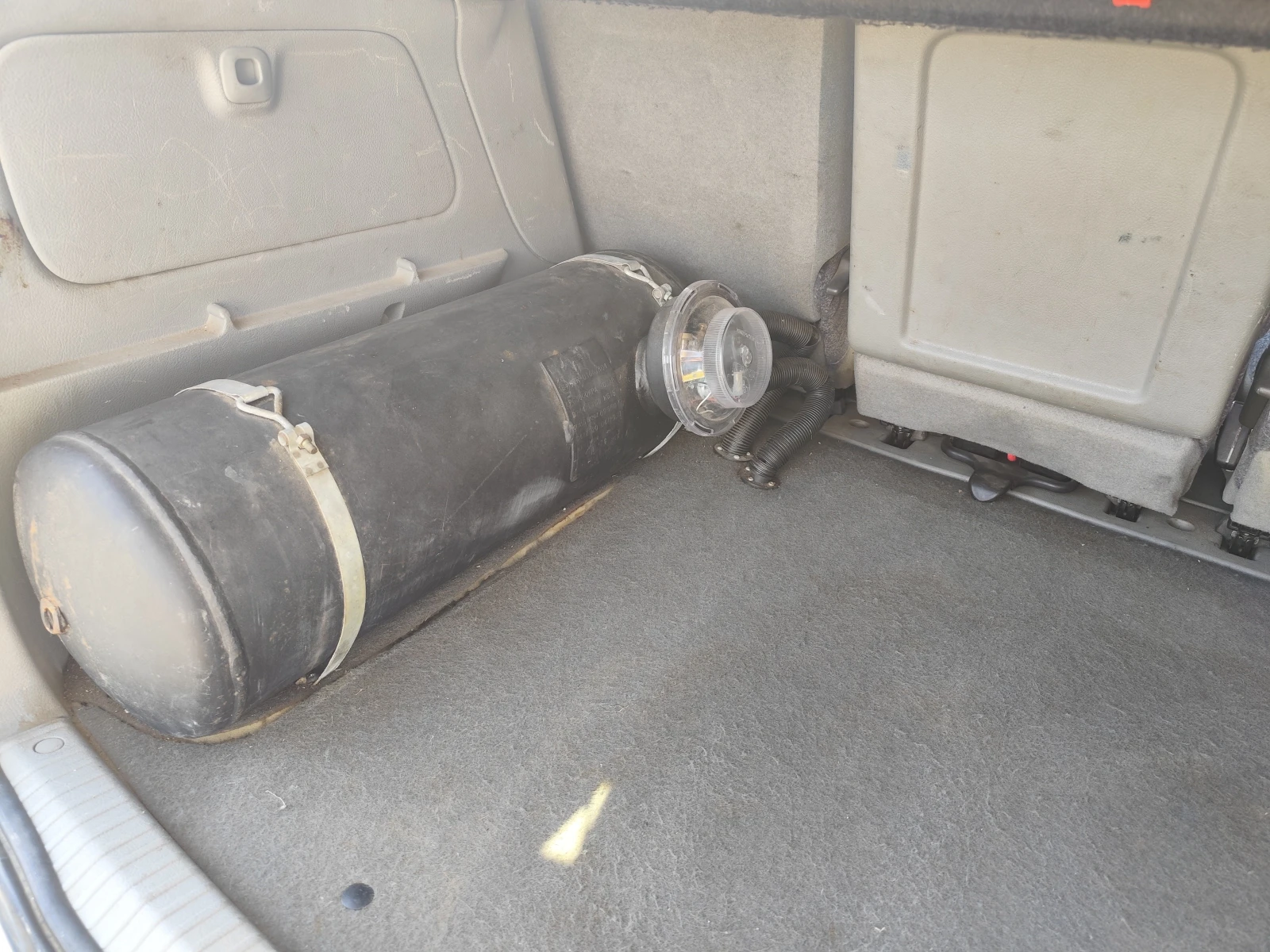 Renault Scenic 1.6, снимка 2 - Автомобили и джипове - 55970148
