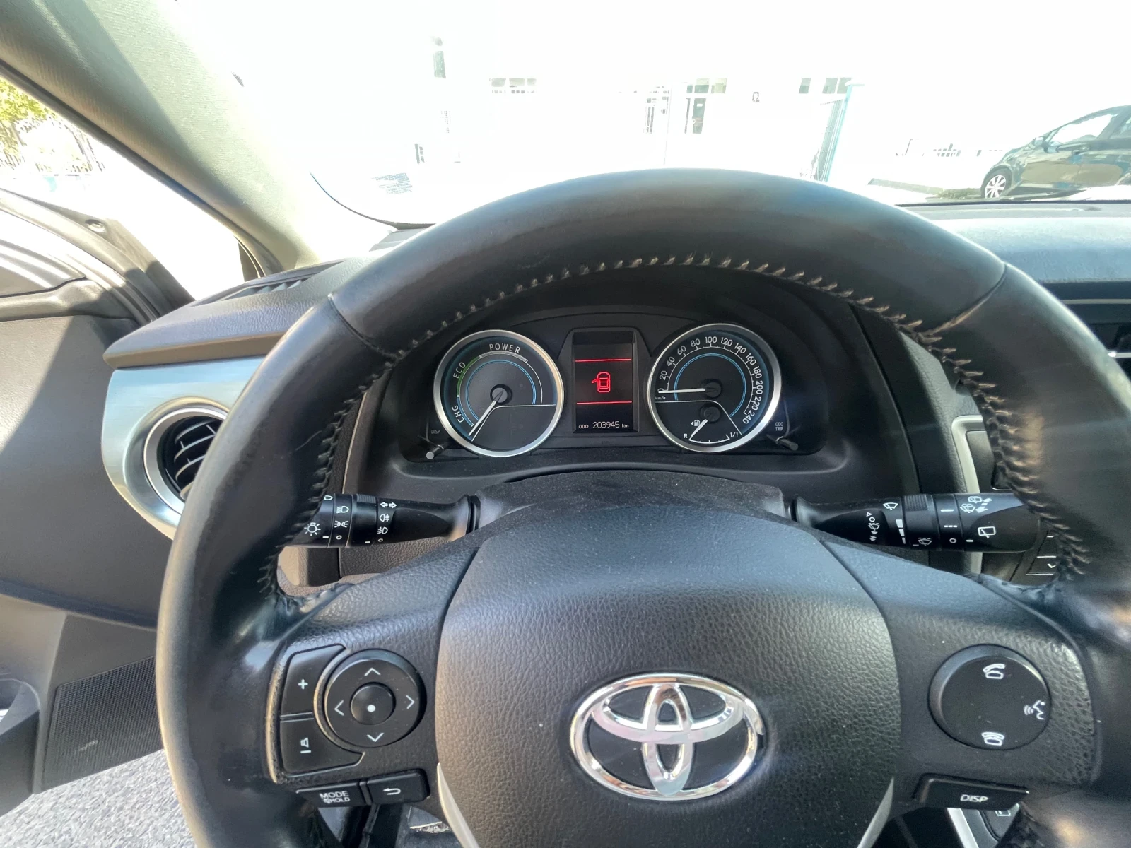 Toyota Auris, снимка 10 - Автомобили и джипове - 56149871