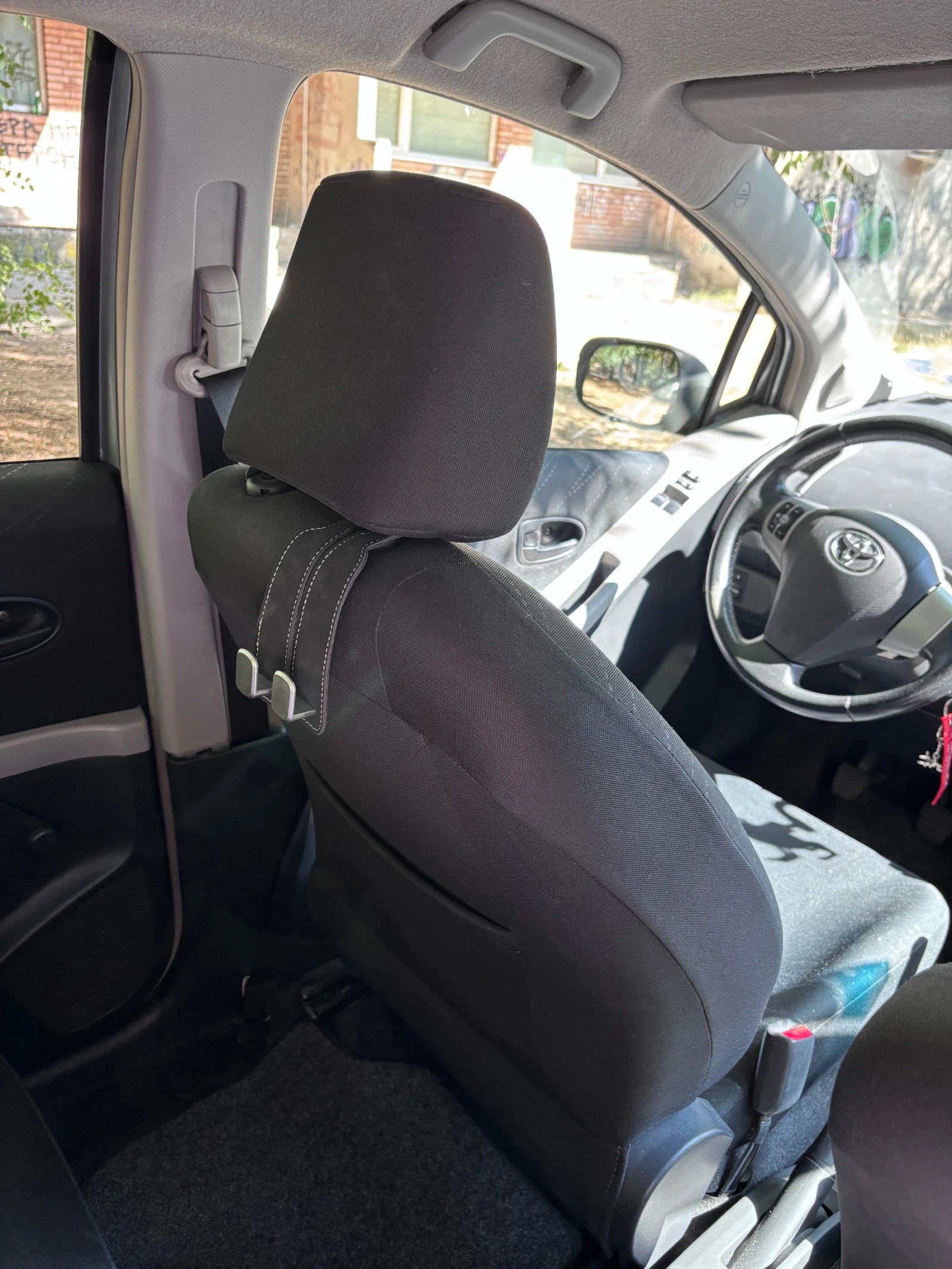 Toyota Yaris, снимка 6 - Автомобили и джипове - 56153820