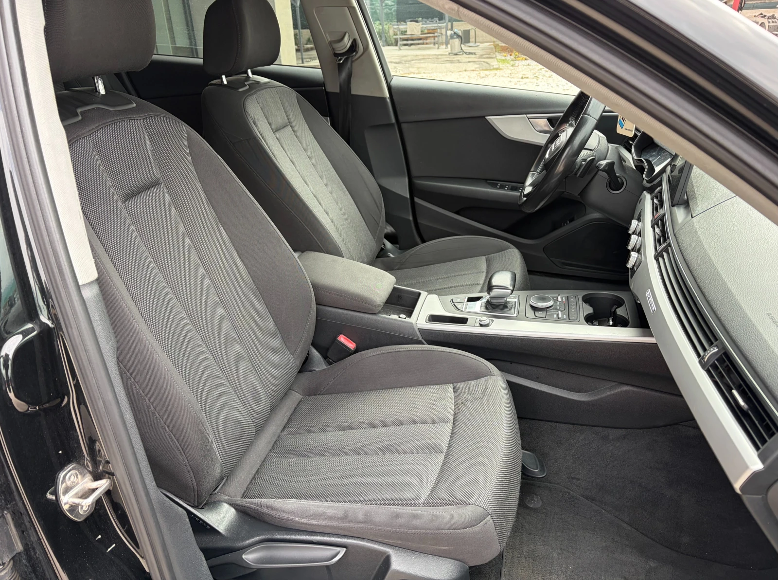 Audi A4 2.0TDI Quattro, снимка 13 - Автомобили и джипове - 56644633