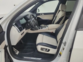 BMW X7 xDrive* МАСАЖ* HARMAN* SKY LOUNGE PANO* HUD* AMBIE, снимка 9