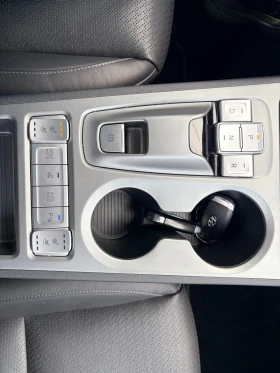 Hyundai Kona FACELIFT!!! DISTRONIC TERMOPOMPA LED 64kw 204 FUL! - 17100 € / 33444.69 лв. - 96114740 9