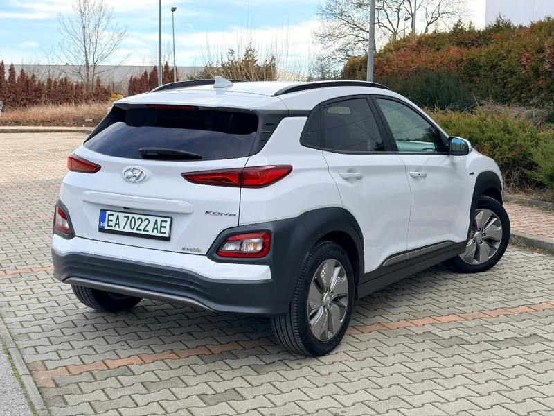 Hyundai Kona FACELIFT!!! DISTRONIC TERMOPOMPA LED 64kw 204 FUL!, снимка 4 - Автомобили и джипове - 53540777