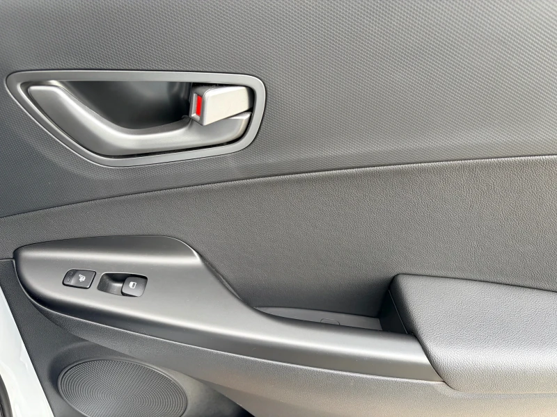 Hyundai Kona FACELIFT!!! DISTRONIC TERMOPOMPA LED 64kw 204 FUL!, снимка 13 - Автомобили и джипове - 53540777