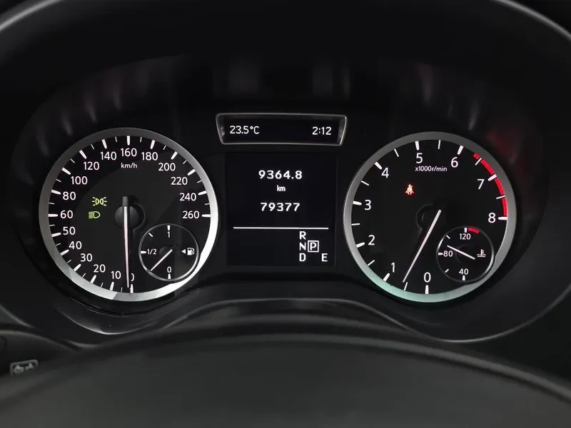 Infiniti Q30 Premium 2.0 Бензин, снимка 5 - Автомобили и джипове - 55433849