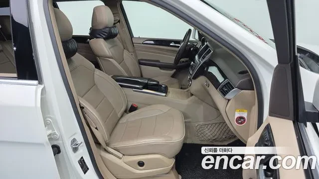 Mercedes-Benz ML 350 BlueTEC 4MATIC, АВТОКРЕДИТ, снимка 11 - Автомобили и джипове - 56060327