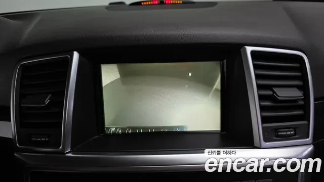 Mercedes-Benz ML 350 BlueTEC 4MATIC, АВТОКРЕДИТ, снимка 15 - Автомобили и джипове - 56060327