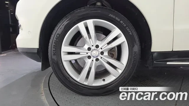 Mercedes-Benz ML 350 BlueTEC 4MATIC, АВТОКРЕДИТ, снимка 5 - Автомобили и джипове - 56060327