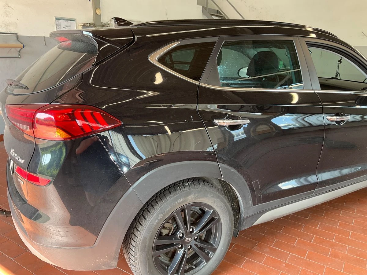 Hyundai Tucson 2.0* CRDi* Hybrid* Premium* 4WD - изображение 5