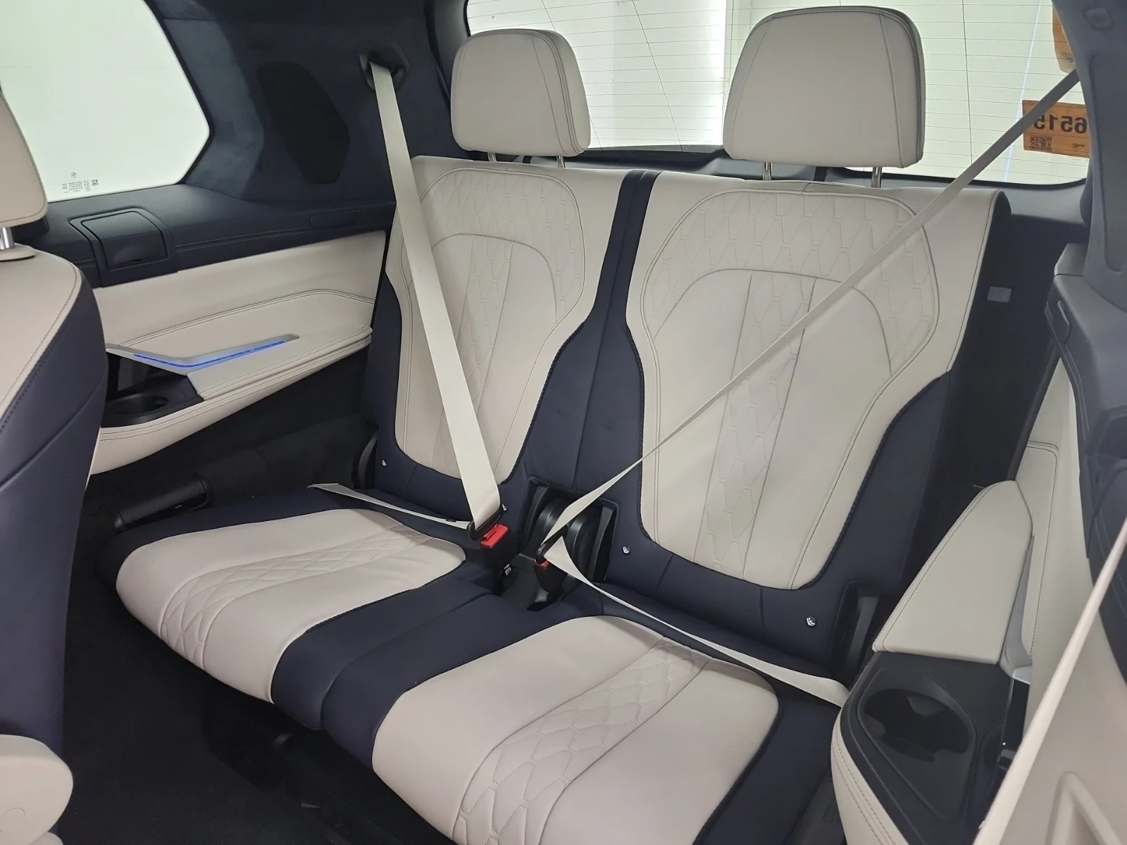 BMW X7 xDrive* МАСАЖ* HARMAN* SKY LOUNGE PANO* HUD* AMBIE, снимка 14 - Автомобили и джипове - 54441112