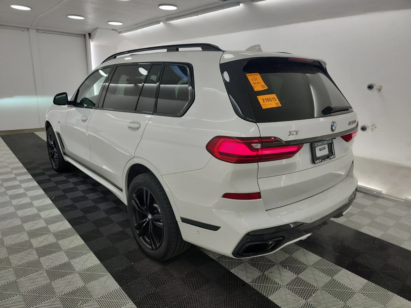 BMW X7 xDrive* МАСАЖ* HARMAN* SKY LOUNGE PANO* HUD* AMBIE, снимка 4 - Автомобили и джипове - 54441112