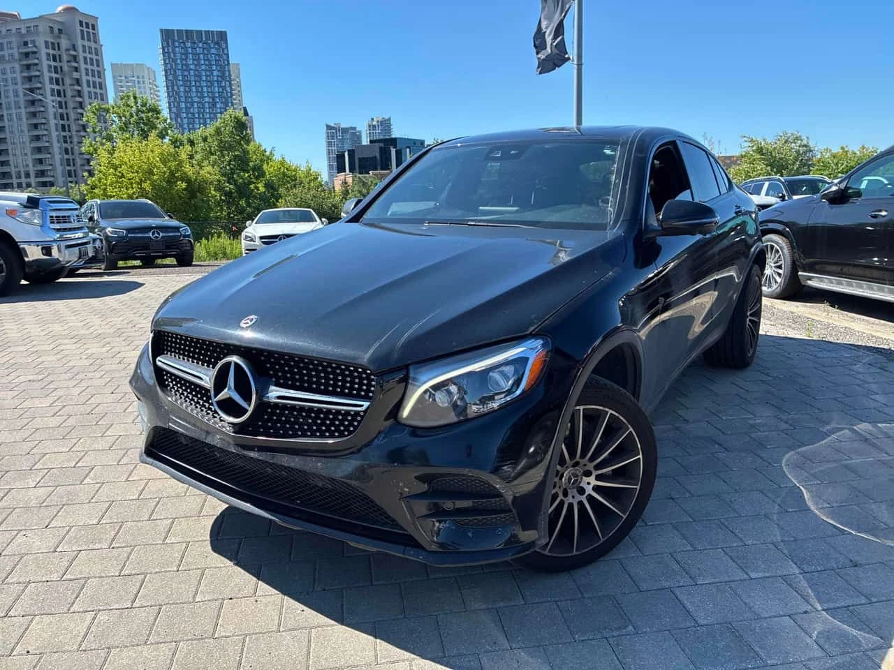 Mercedes-Benz GLC 300 * CARFAX * ОПЦИЯ ЗА ФИНАНСИРАНЕ, снимка 12 - Автомобили и джипове - 55505414