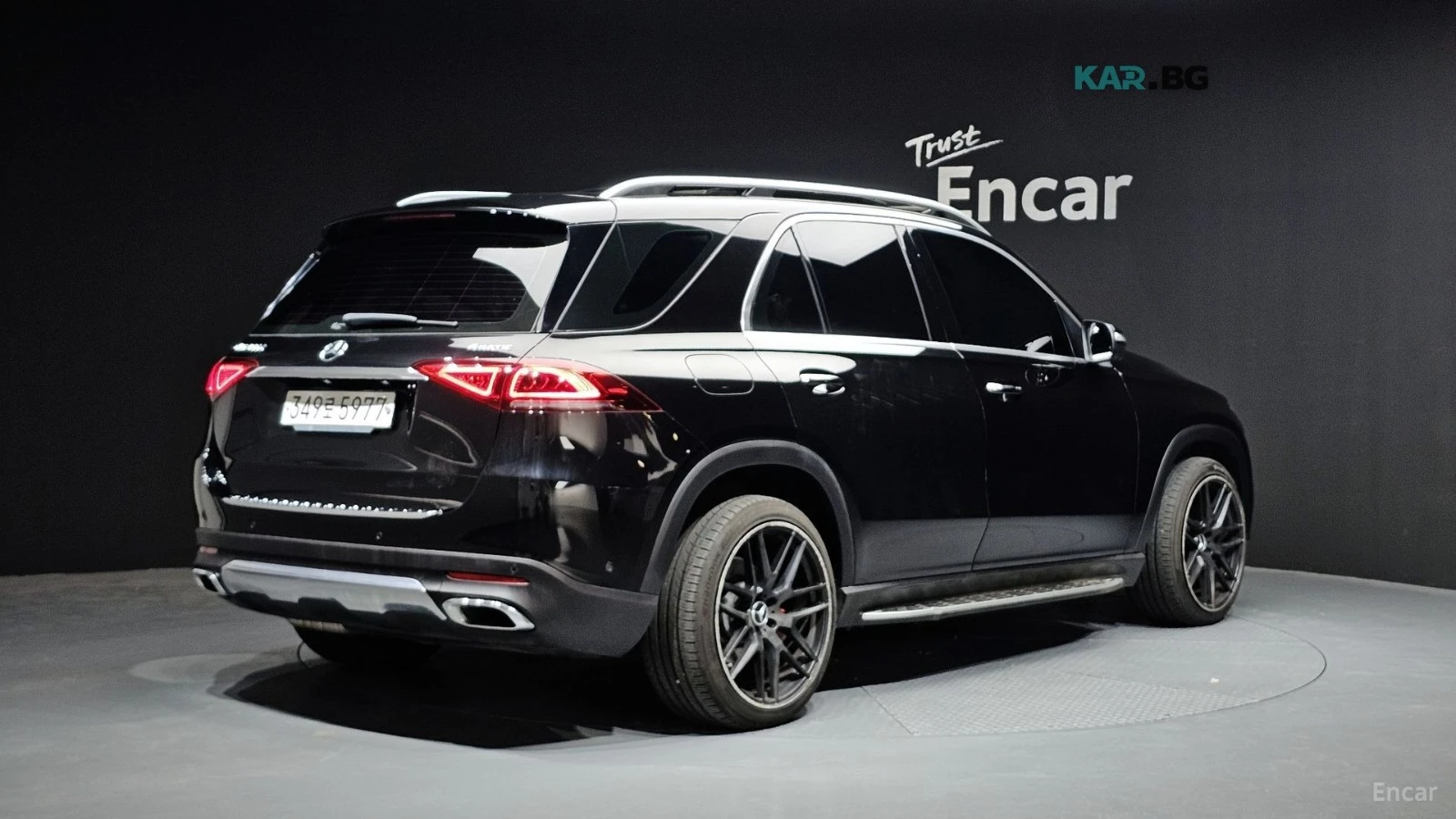 Mercedes-Benz GLE 300 AMG* ПАМЕТ* 360 КАМЕРА* ПАНО* ПОДГРЕВ* , снимка 2 - Автомобили и джипове - 56070762