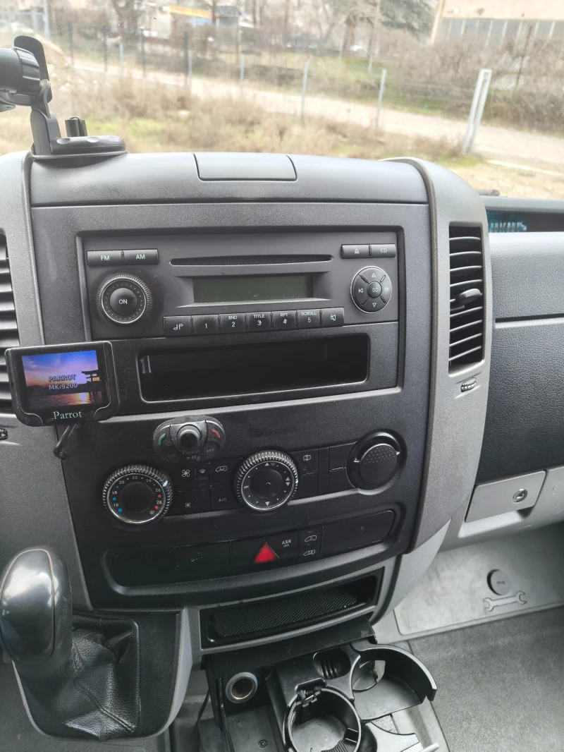 Mercedes-Benz 310 CDI, снимка 7 - Бусове и автобуси - 53362249