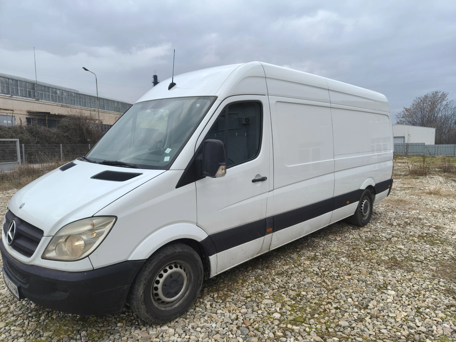 Mercedes-Benz 310 CDI - изображение 2