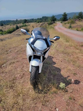 ����� �� �������� �� Honda Vfr 1200F