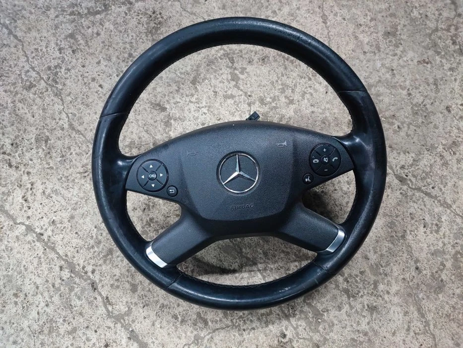 Волан с бег Mercedes w204 w212 E C класа в добро състояние
