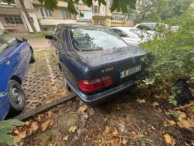 Mercedes-Benz E 200, снимка 10
