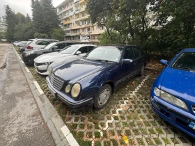 Mercedes-Benz E 200, снимка 1