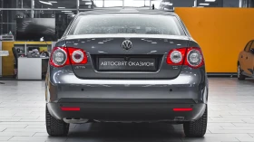 Обява за продажба на VW Jetta V 1.9 TDI DSG ~9 900 лв. - изображение 2