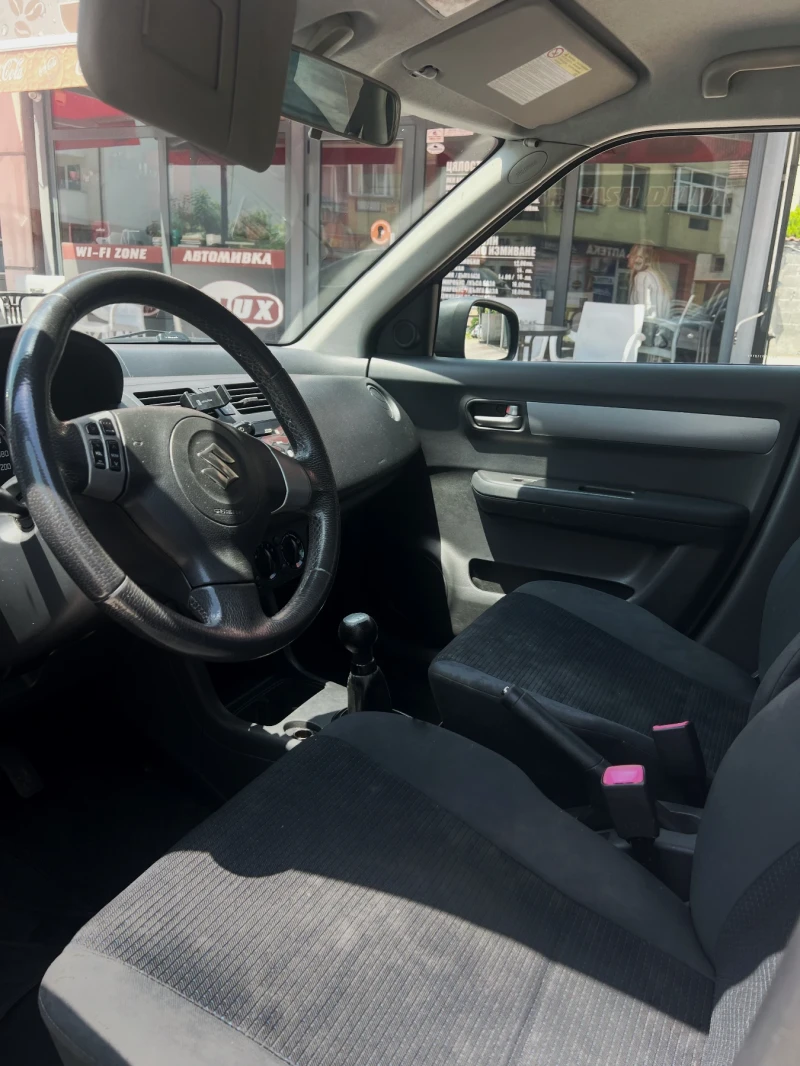 Suzuki Swift 1.3, снимка 5 - Автомобили и джипове - 47410624