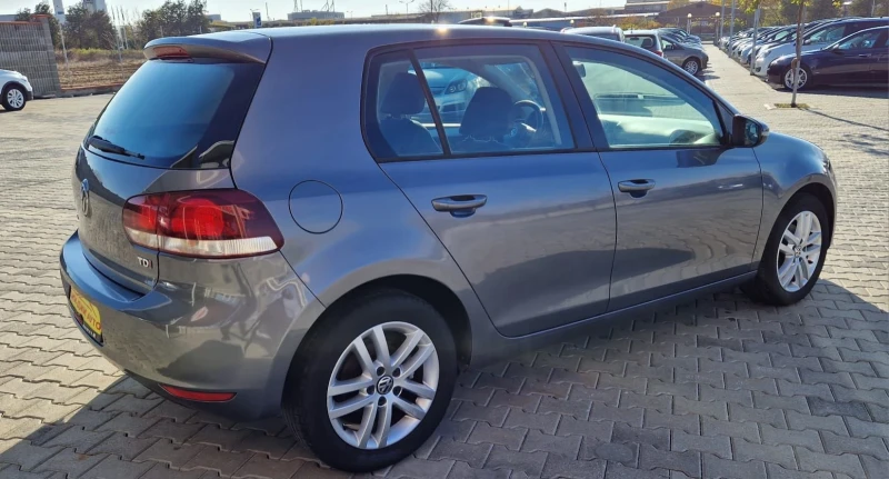 VW Golf 1.6TDI , снимка 4 - Автомобили и джипове - 48007979