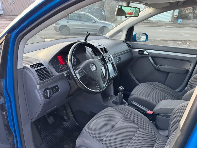 VW Touran, снимка 7 - Автомобили и джипове - 48394995