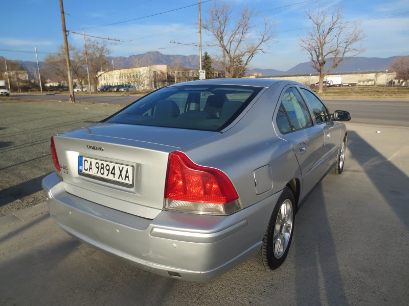 Volvo S60 2.4 D-5, снимка 5 - Автомобили и джипове - 48572928